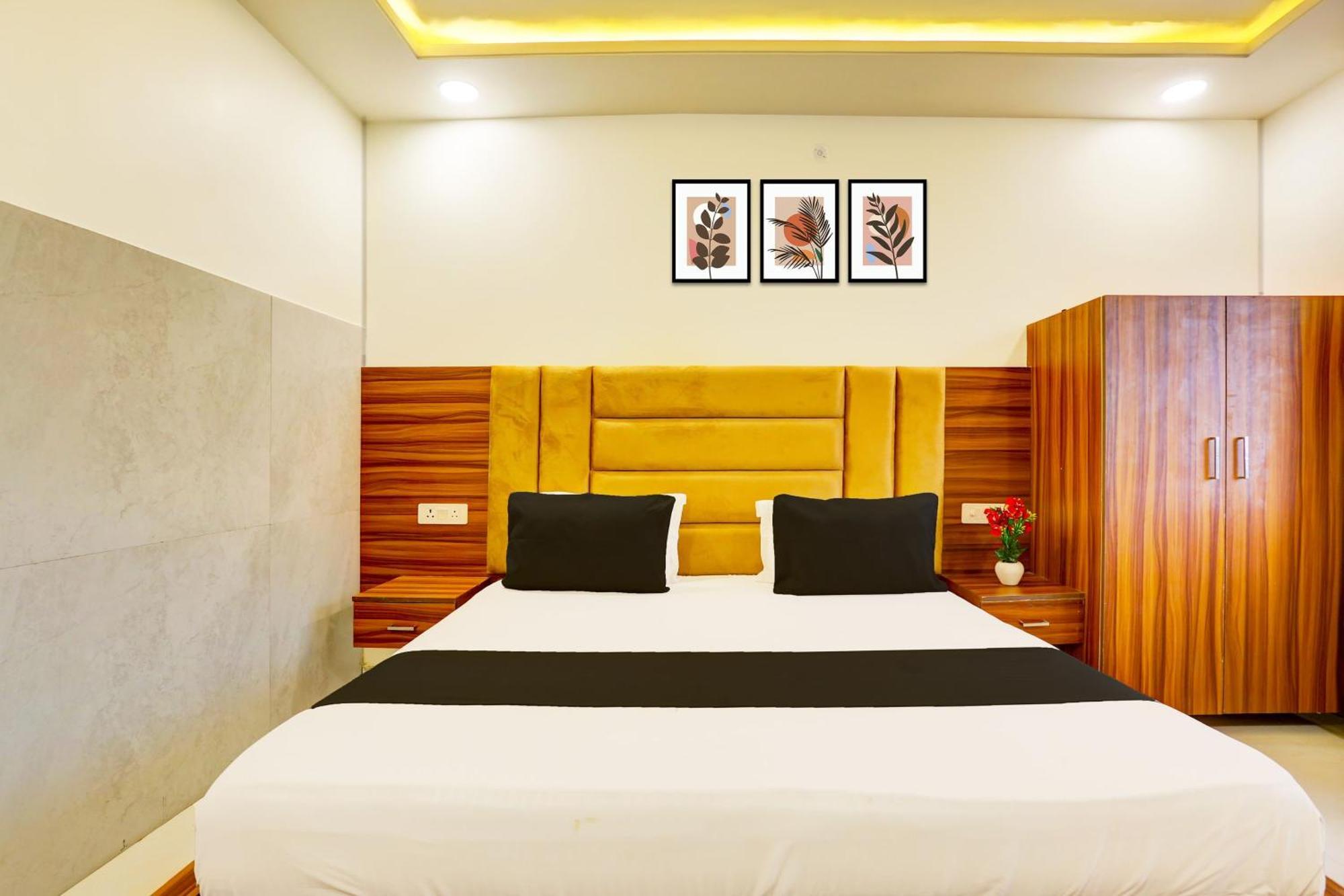 Hotel O Dev Paradise Gokul Buitenkant foto