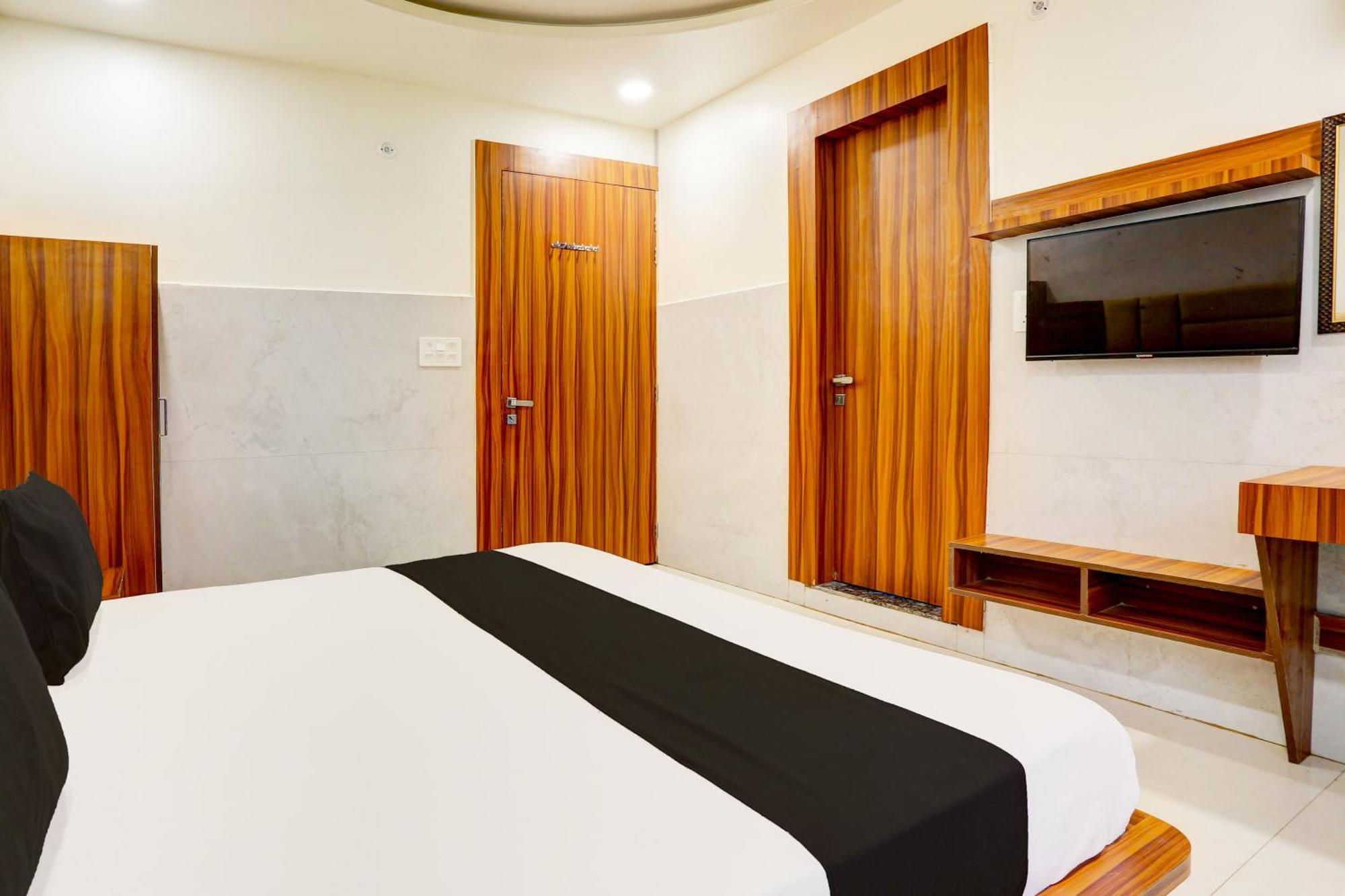 Hotel O Dev Paradise Gokul Buitenkant foto